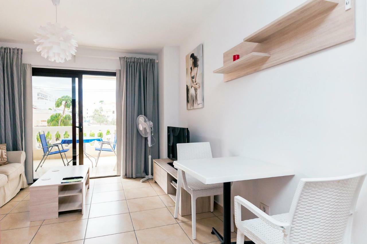 Popular Complex Apartment Лос Кристианос Екстериор снимка